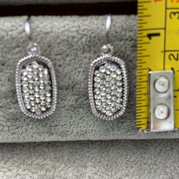 Elegant Silver Dangle Earrings - Picture 4 of 5